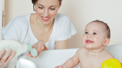 لوازم بهداشتی موردنیاز هنگام حمام گرفتن کودک