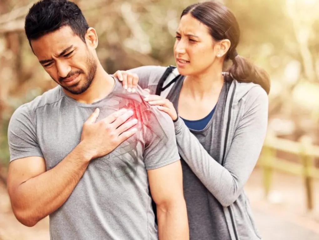 درمان دردهای مفصل؛ علائم، دلایل، تشخیص و بهترین روشهای درمان