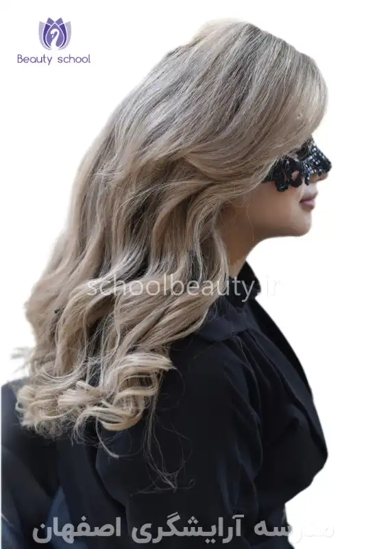 چگونه با آموزش رنگ مو در اصفهان حرفه‌ای پول‌ساز شویم؟